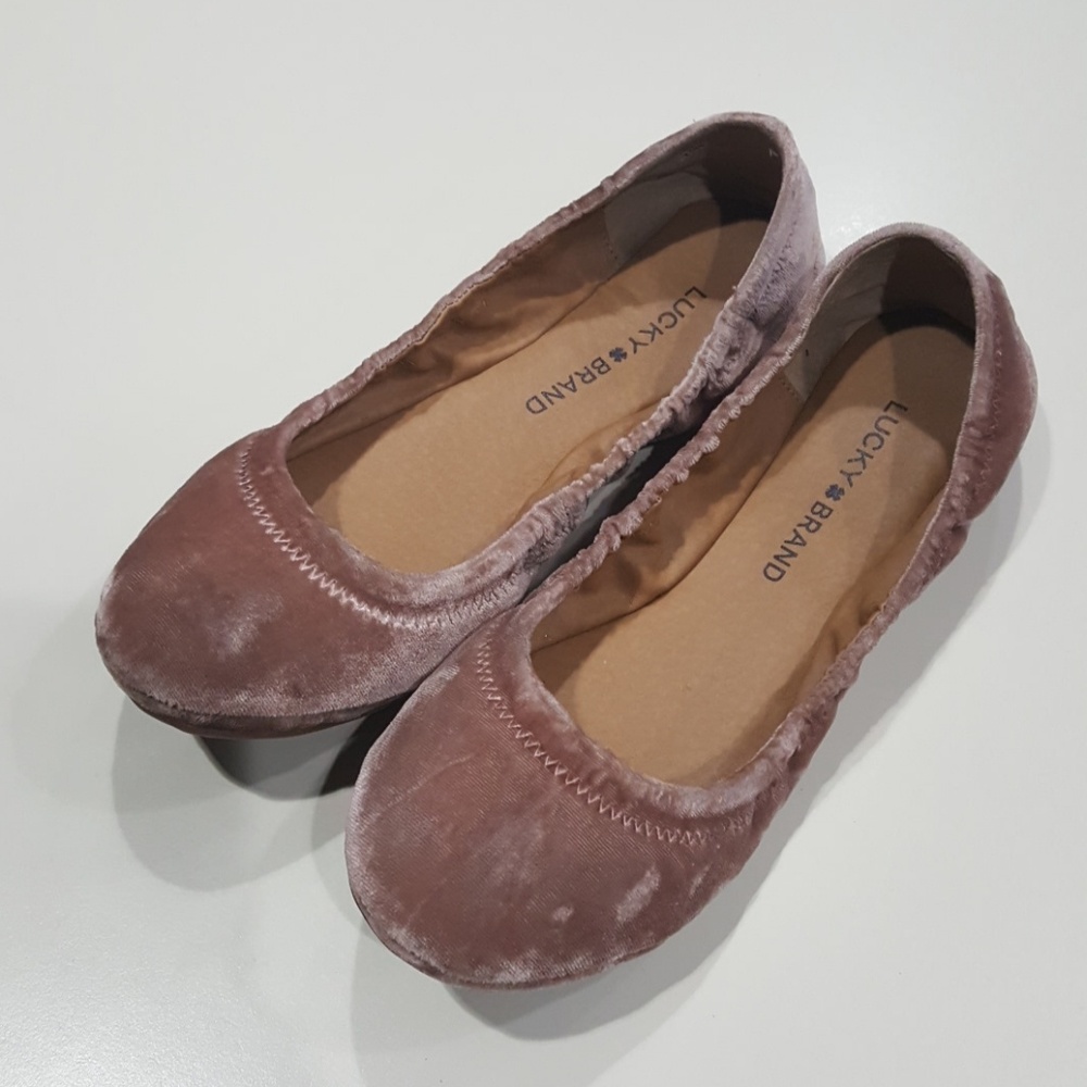 Flat lucky brand shoe
